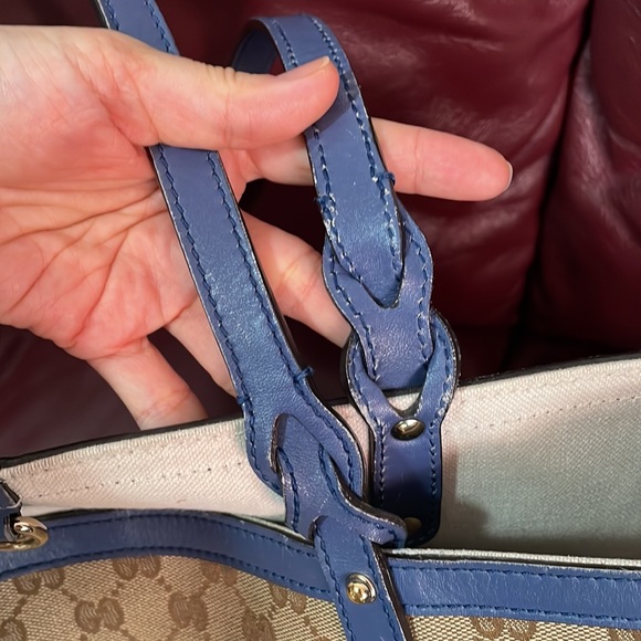 COPY - Gucci Tote Handbag “Gucci craft” medium tote with detachable pocket - Picture 10 of 16